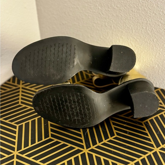 Zodiac Lisa block heel sandal — size 8 - Picture 5 of 5